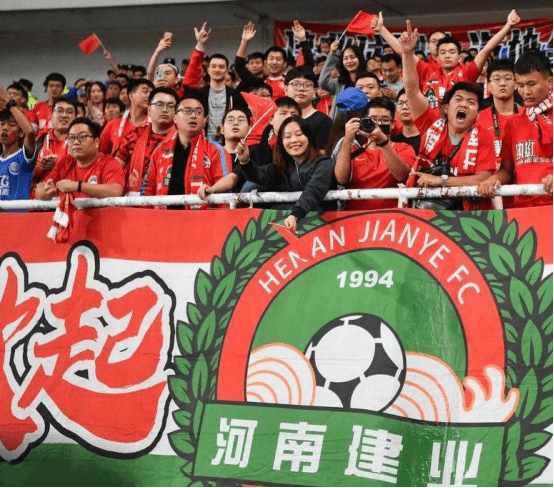  尼斯球迷抗议俱乐部决策  